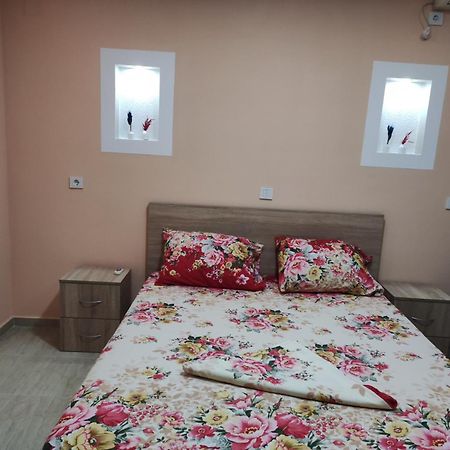 Grandino Holiday Rooms&Apartments Ulcinj Bagian luar foto