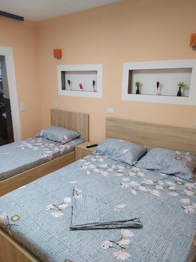 Grandino Holiday Rooms&Apartments Ulcinj Bagian luar foto