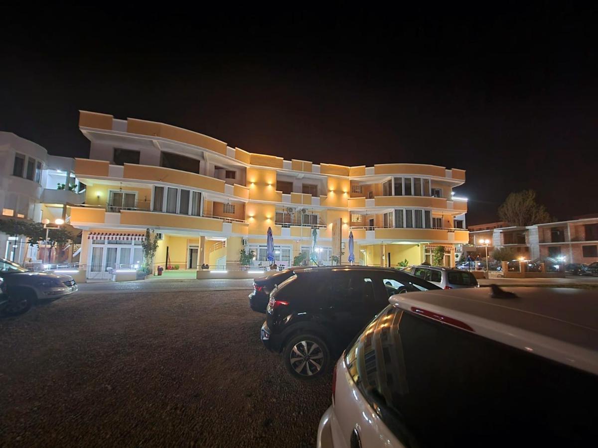 Grandino Holiday Rooms&Apartments Ulcinj Bagian luar foto
