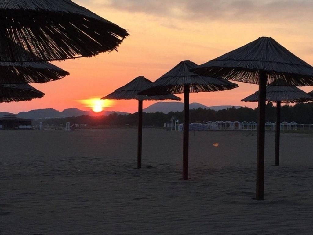 Grandino Holiday Rooms&Apartments Ulcinj Bagian luar foto